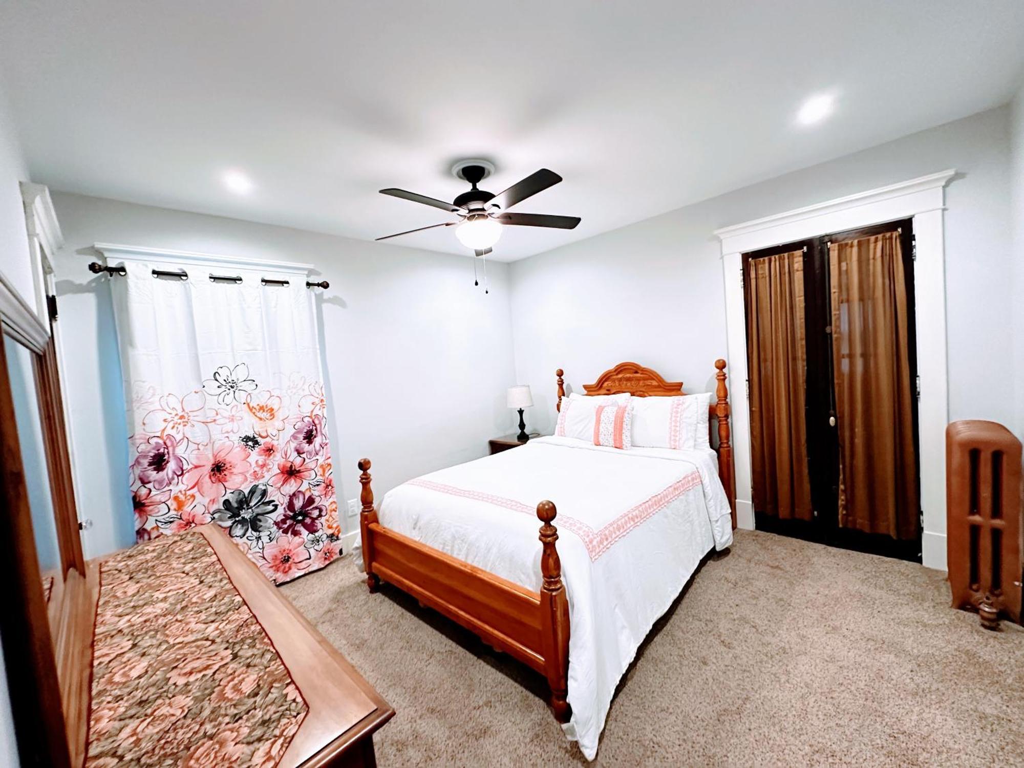 Elmwood Village Home Buffalo Bagian luar foto